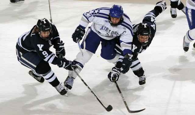 开云官方网站：一夜巨变！联盟格局地震，国王重建、鹈鹕得宝、马刺拒绝超巨