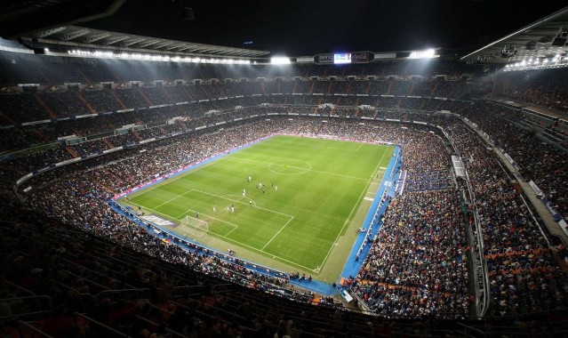 开云品牌-诺伊尔领军拜仁迎战巴黎，荣誉之战诠释足球真谛