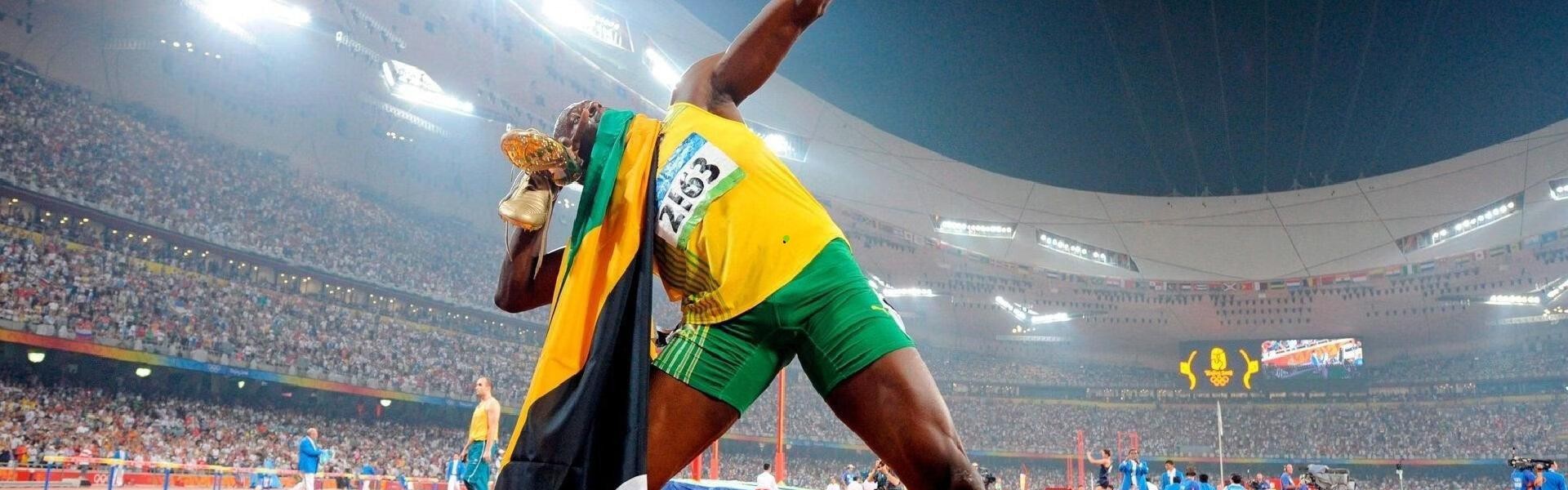 开云技术团队：国足明日内部对抗赛定东征名单 郑智双重身份引关注