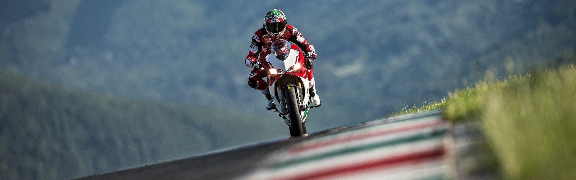 开云运营管理部-迈阿密国际主场3-5憾负芝加哥火焰，梅西中柱苏亚雷斯双响难阻败局