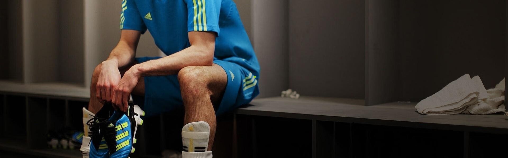 开云国际业务部-格拉利什租借埃弗顿，买断条款与赛季前景深度解析