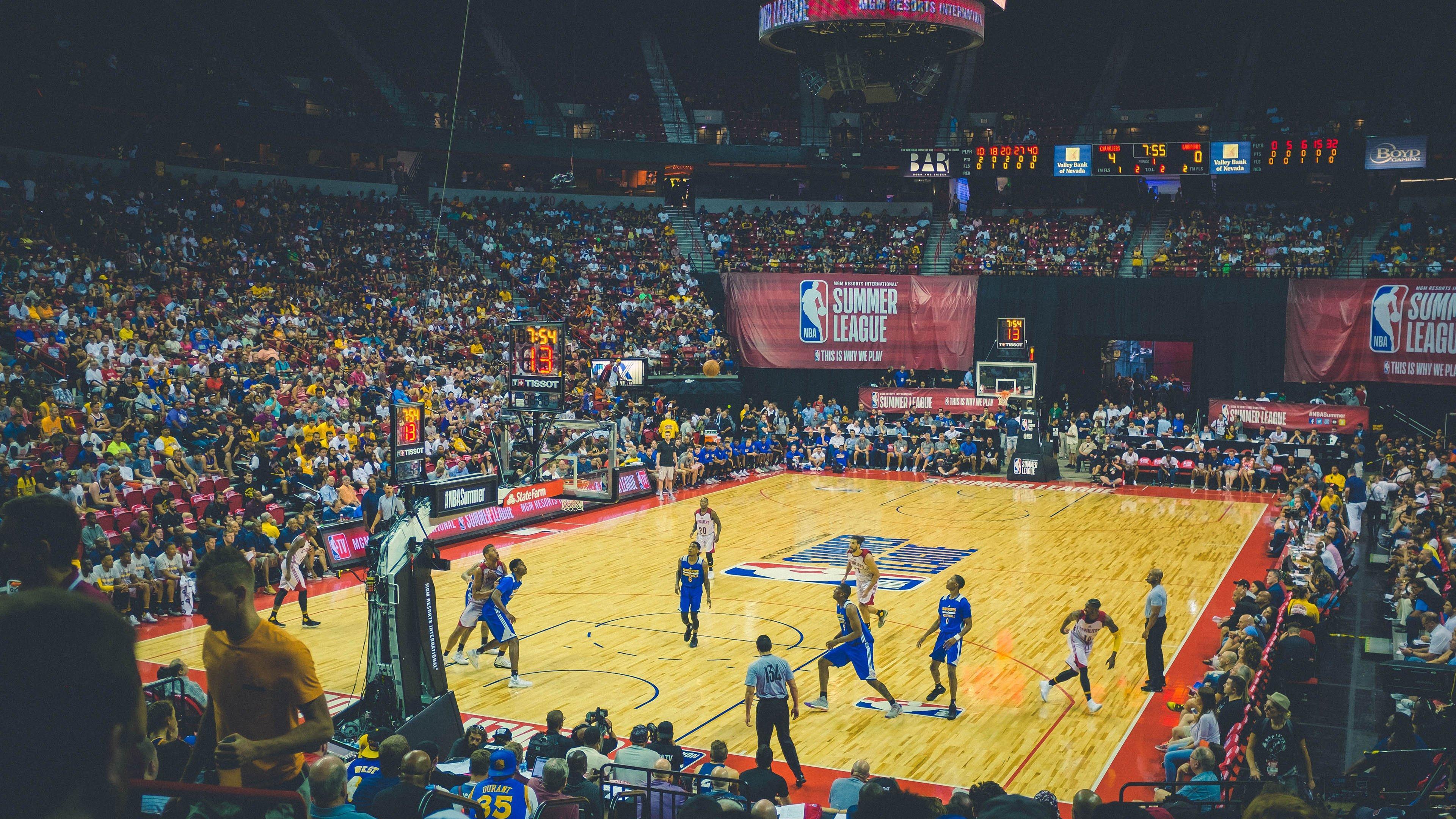 中超务实新风潮，国安上港率先押注东欧主帅 马德兴解析联赛战略转型