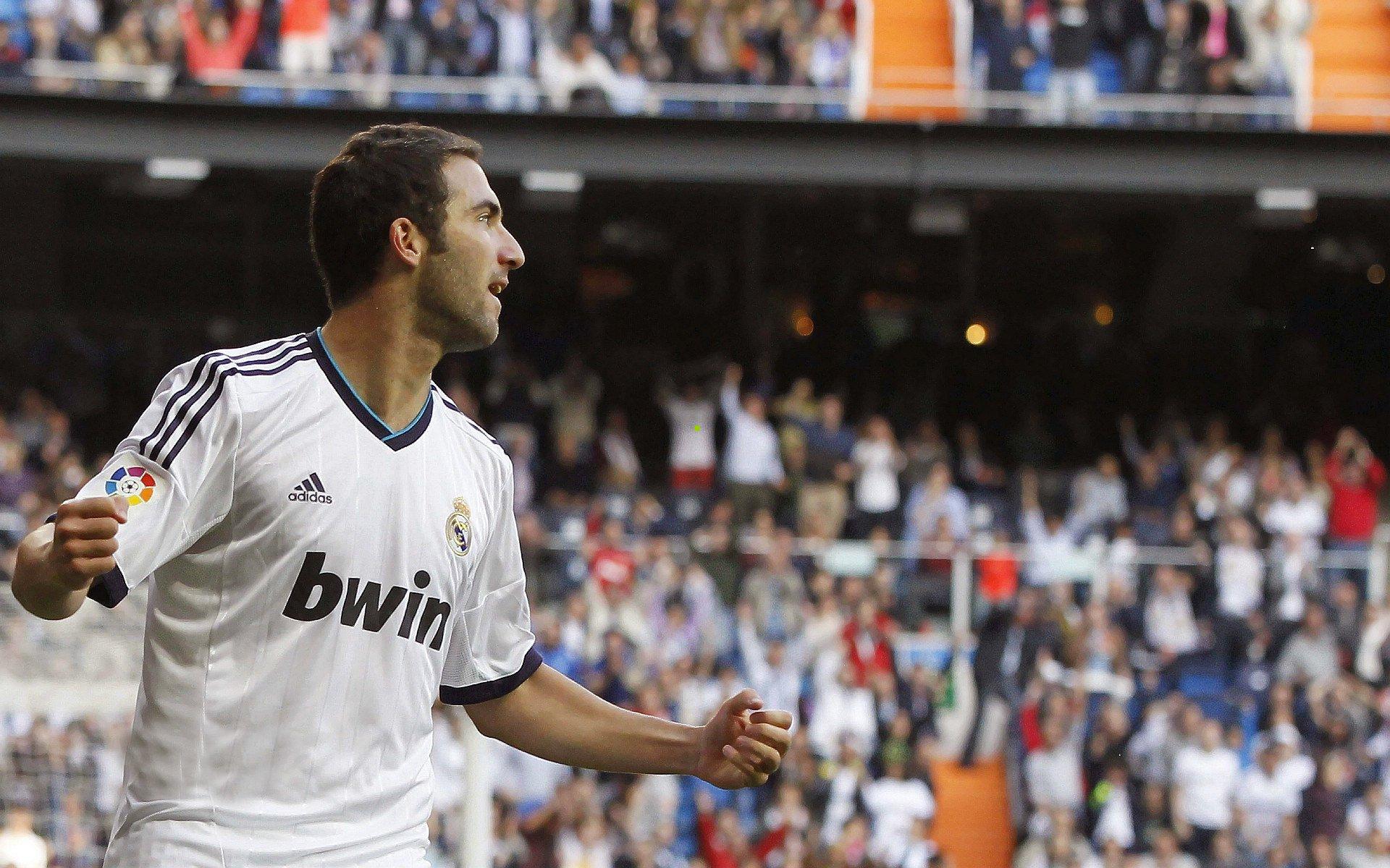 神锋归来独闯龙潭！巴坎布单挑申花四外援，阿德里安导演险平国安